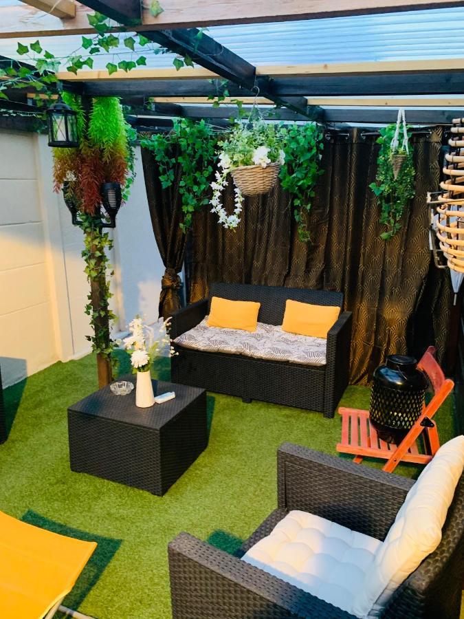 Chambre Cocooning Chez L'Habitant Вильнёв-ле-Руа Экстерьер фото