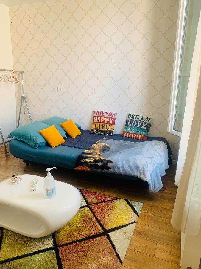 Chambre Cocooning Chez L'Habitant Вильнёв-ле-Руа Экстерьер фото
